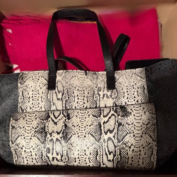 Marc Jacobs Leather Shoulder Bag Python Print Tote Black - Picture 11 of 12